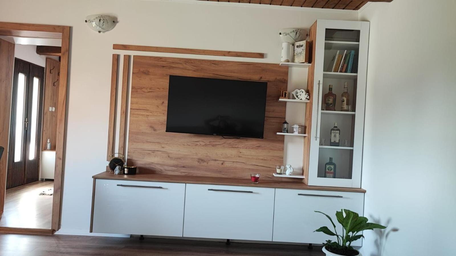 Vila Kuca Za Odmor Jopi I Mare Topusko Exteriér fotografie